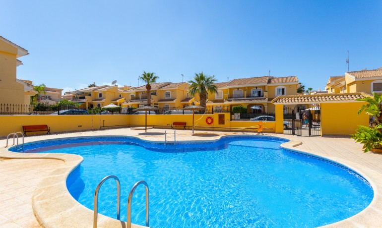 Sale - Villa -
Orihuela Costa* - Los Dolses