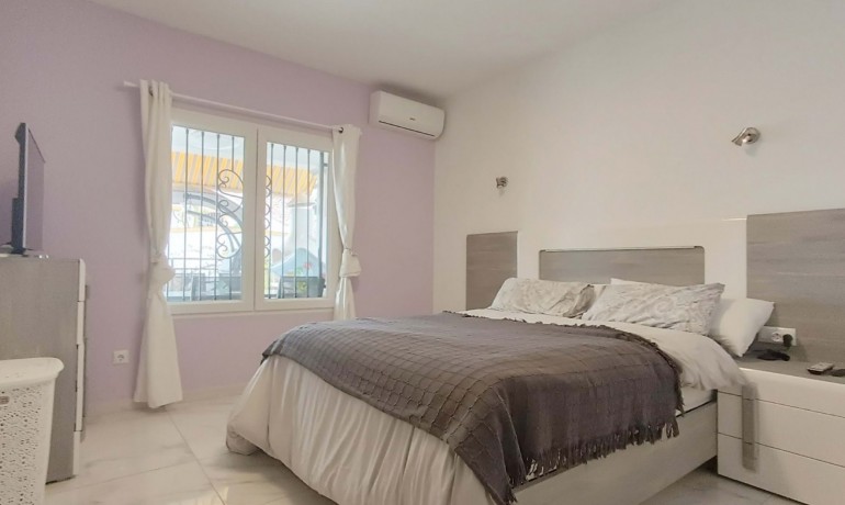 Sale - House -
Orihuela Costa* - Villamartín