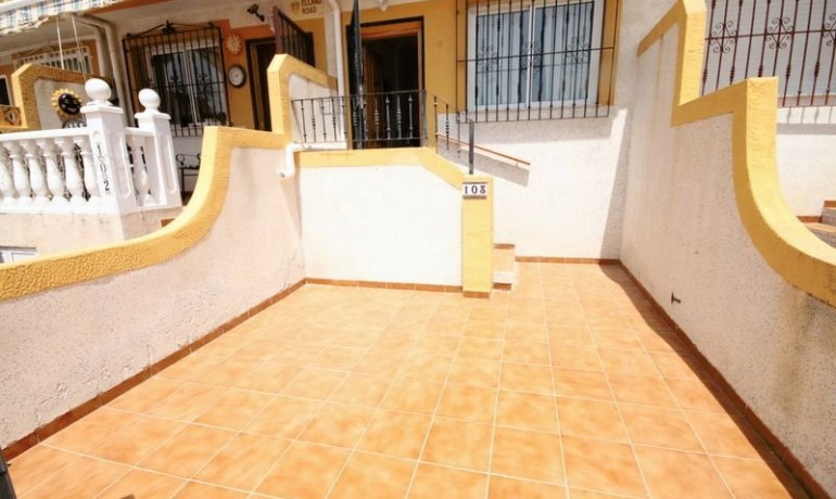 Sale - House -
Orihuela Costa* - Playa Flamenca