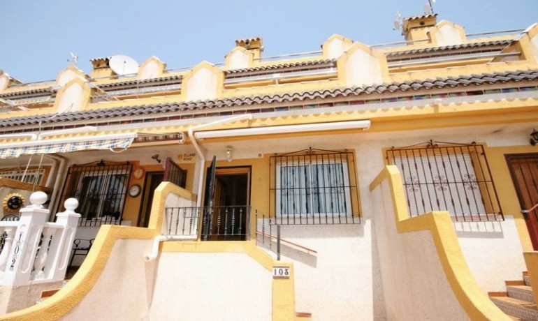 Herverkoop - Huis -
Orihuela Costa* - Playa Flamenca