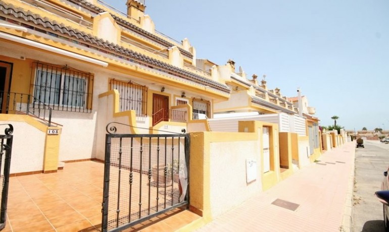 Herverkoop - Huis -
Orihuela Costa* - Playa Flamenca