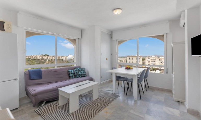 Herverkoop - Penthouse -
Torrevieja* - Torre la mata