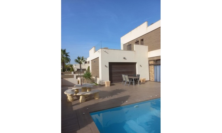 Sale - Villa -
Nueva Torrevieja - Aguas Nuevas - Aguas Nuevas