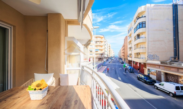 Revente - Appartement / Flat -
Torrevieja* - Torrevieja