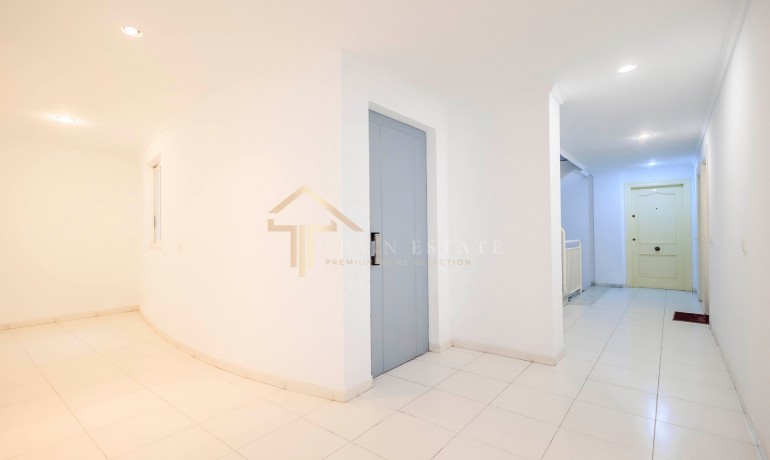 Revente - Appartement / Flat -
Torrevieja* - Torrevieja