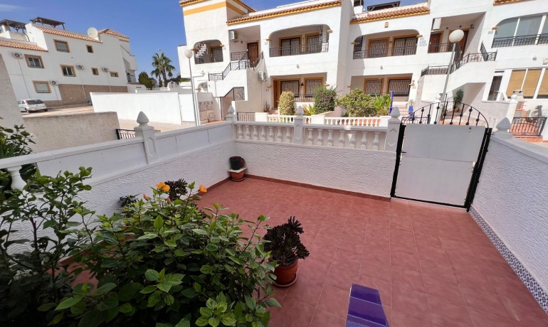 Sale - Apartment / Flat -
Orihuela* - Entre Naranjos Vistabella Golf