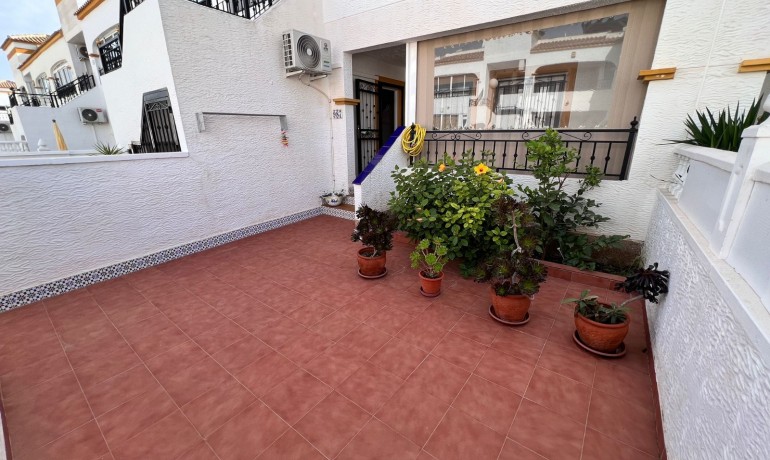 Sale - Apartment / Flat -
Orihuela* - Entre Naranjos Vistabella Golf