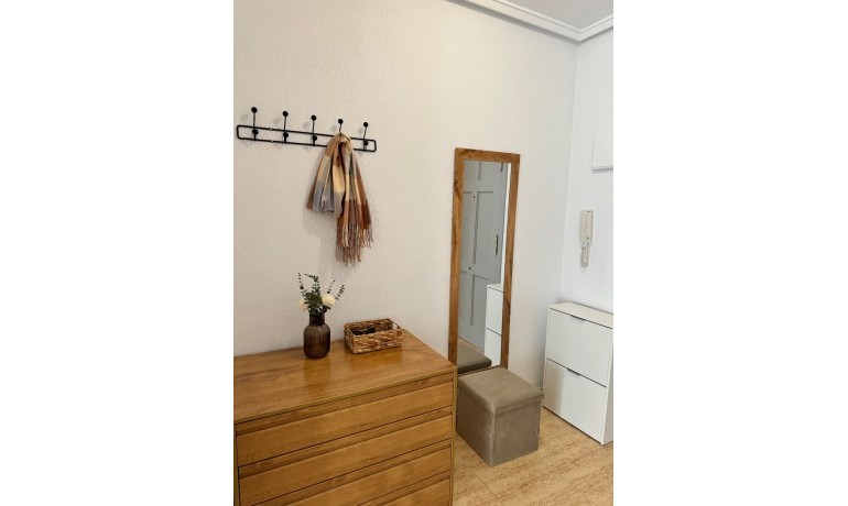 Venta - Apartamento / piso -
Torrevieja Centro - Torrevieja