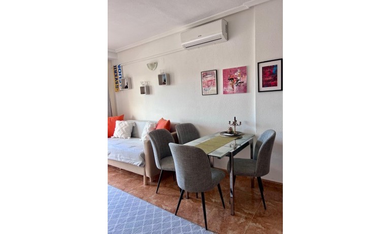 Venta - Apartamento / piso -
Torrevieja Centro - Torrevieja