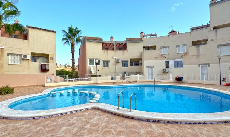 Venta - Apartamento / piso -
Orihuela Costa - Villamartín