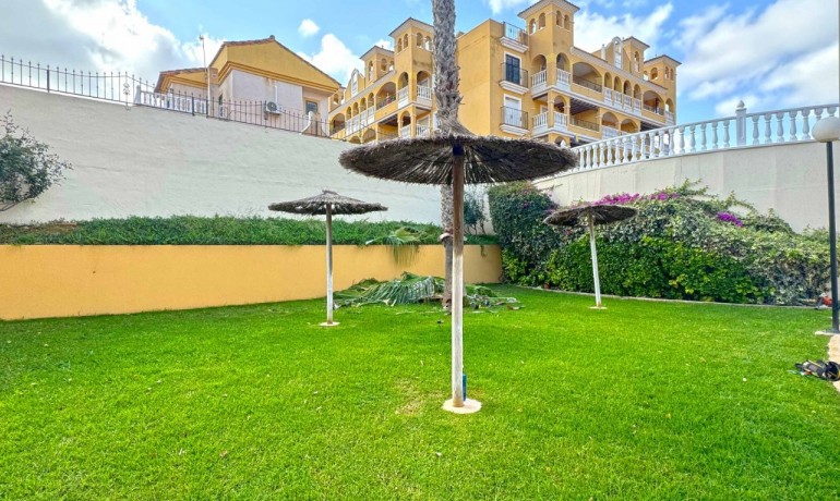 Venta - Apartamento / piso -
Orihuela Costa - Villamartín