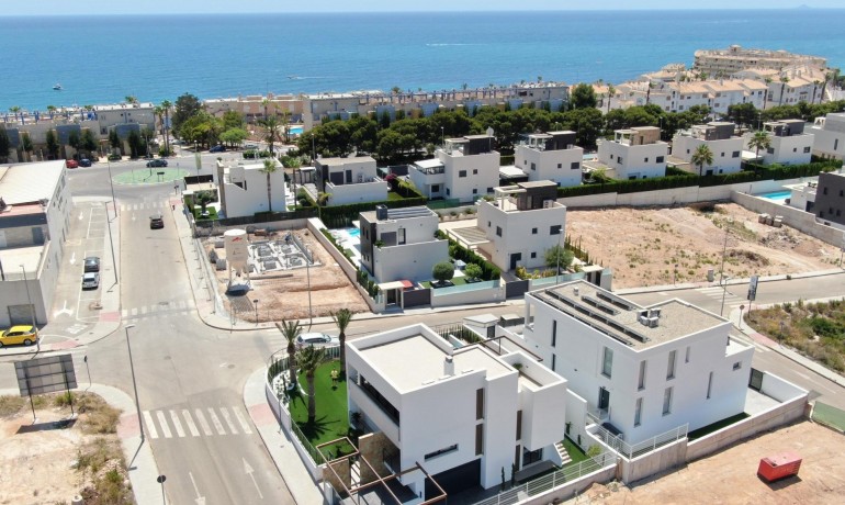 Nieuwbouw - Villa -
Orihuela Costa* - Campoamor