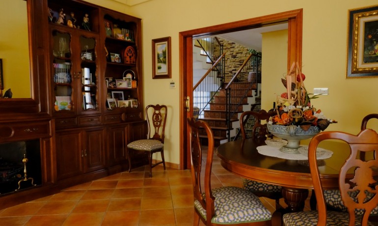 Herverkoop - Country Property -
Orihuela* - Orihuela