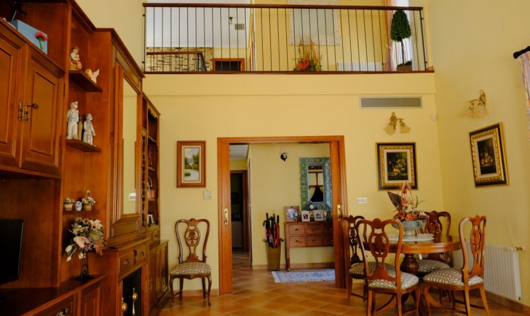 Herverkoop - Country Property -
Orihuela* - Orihuela