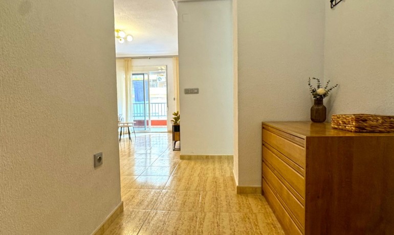 Sale - Apartment / Flat -
Torrevieja* - Playa del Cura