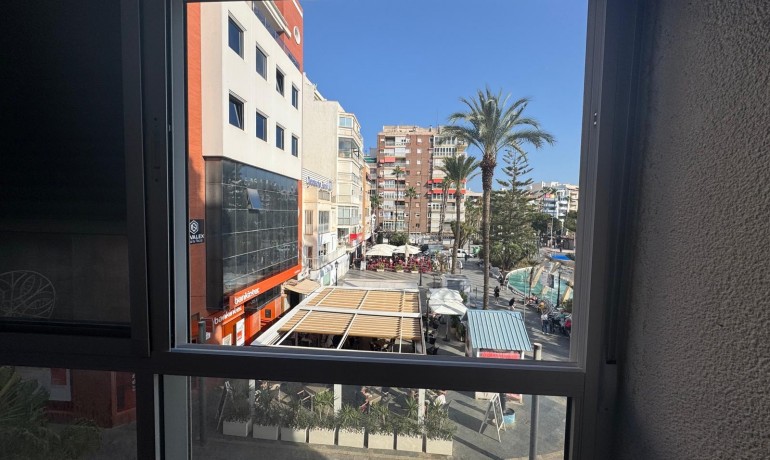 Venta - Apartamento / piso -
Torrevieja Centro - Torrevieja