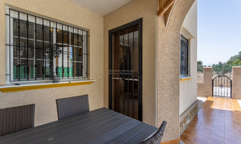 Venta - Villa -
Guardamar del Segura - Urb el raso