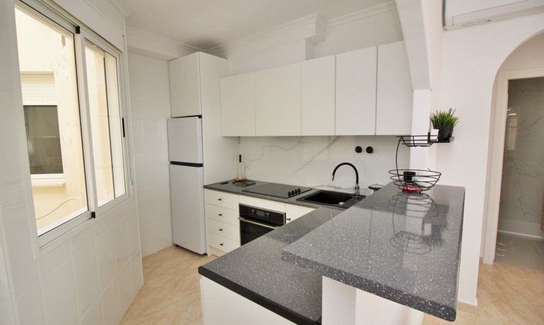 Venta - Apartamento / piso -
Playa Flamenca