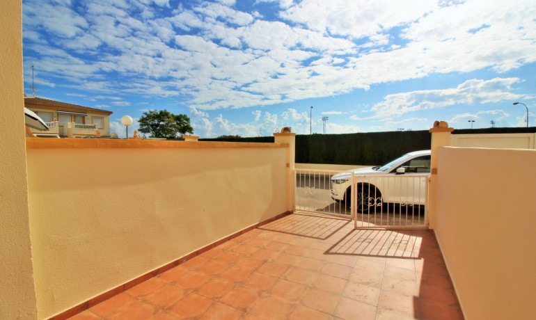 Venta - Apartamento / piso -
Playa Flamenca