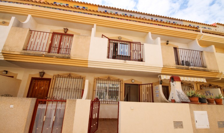 Herverkoop - Herenhuis -
Orihuela Costa* - Orihuela Costa Alicante