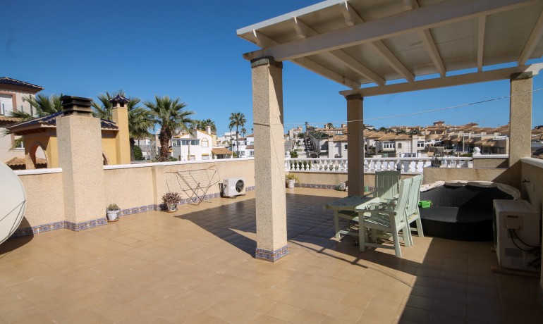 Herverkoop - Villa -
San Miguel de Salinas* - San Miguel de Salinas Alicante