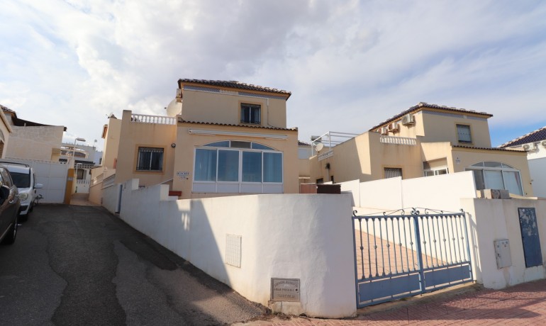 Venta - Villa -
Orihuela Costa - Los Balcones