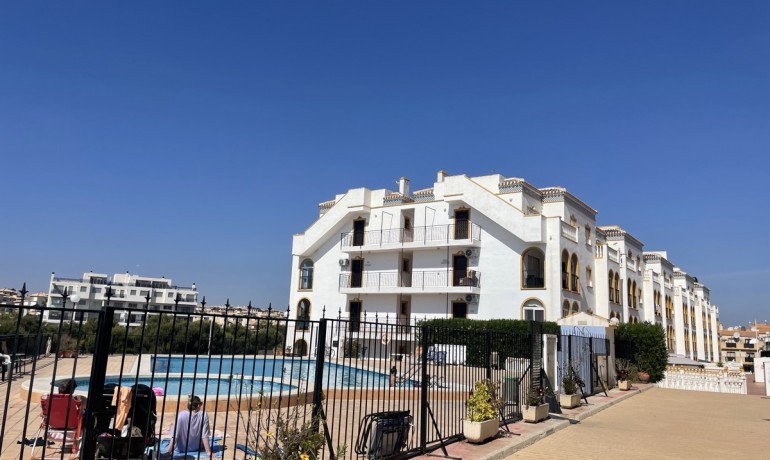 Herverkoop - Appartement / Flat -
La Zenia