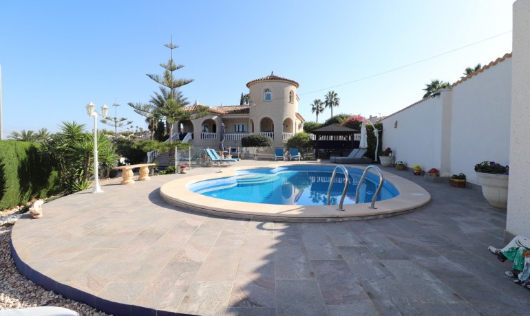 Venta - Villa -
Algorfa - Lomas de La Juliana