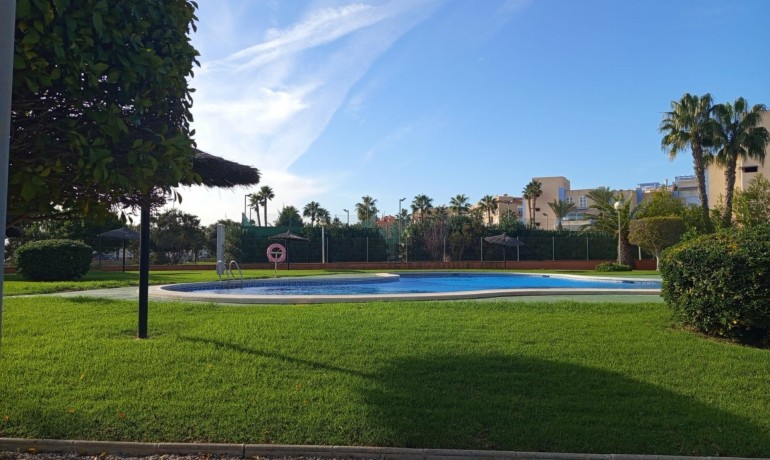 Herverkoop - Huis -
Orihuela Costa* - Cabo Roig