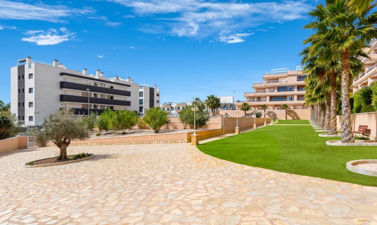 Sale - Apartment -
Orihuela Costa* - Villamartin*