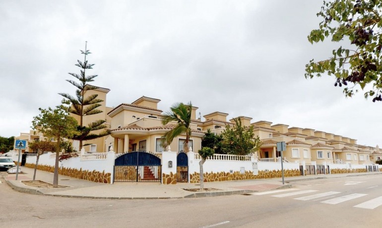 Nueva construcción  - Villa -
San Miguel de Salinas - Cerro Del Sol