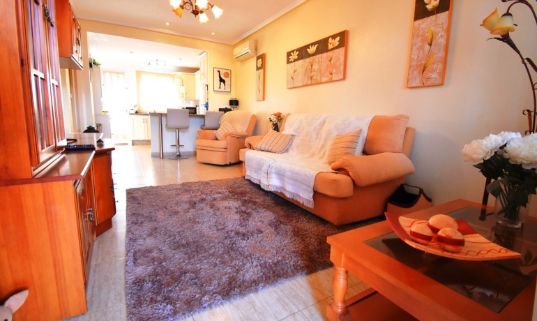 Venta - Apartamento / piso -
Orihuela Costa - Villamartin