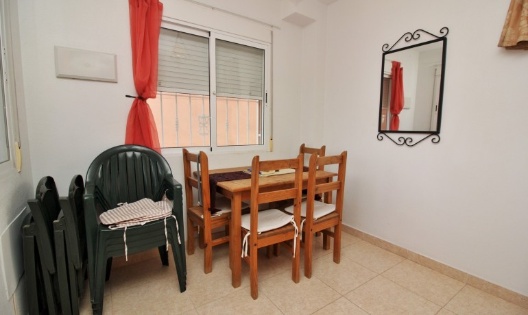 Venta - Apartamento / piso -
Villamartin