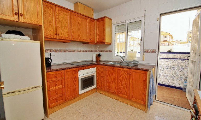 Venta - Apartamento / piso -
Villamartin