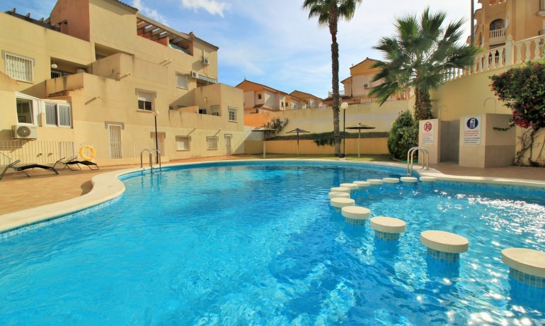 Venta - Apartamento / piso -
Villamartin