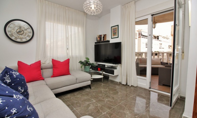 Venta - Apartamento / piso -
Torrevieja