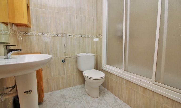 Venta - Apartamento / piso -
Torrevieja