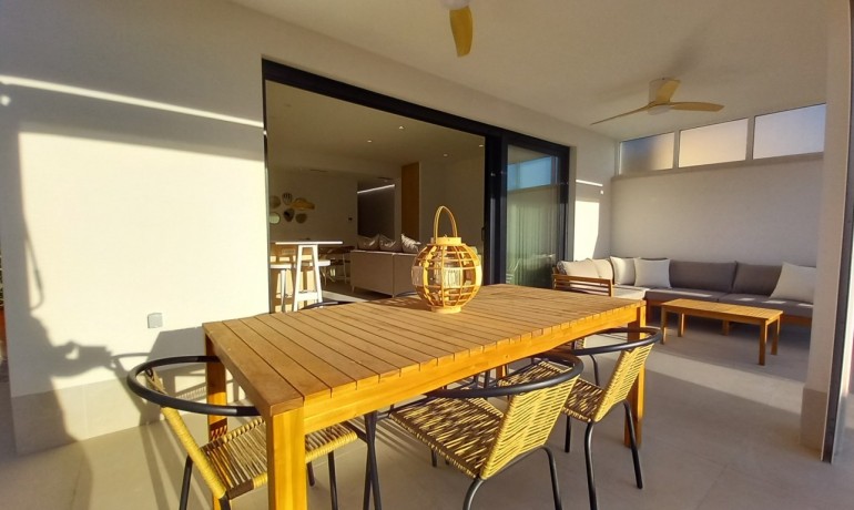 Sale - Villa -
El Chaparral