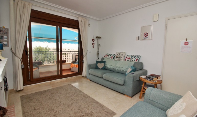 Venta - Apartamento / piso -
Villamartin - PAU 8