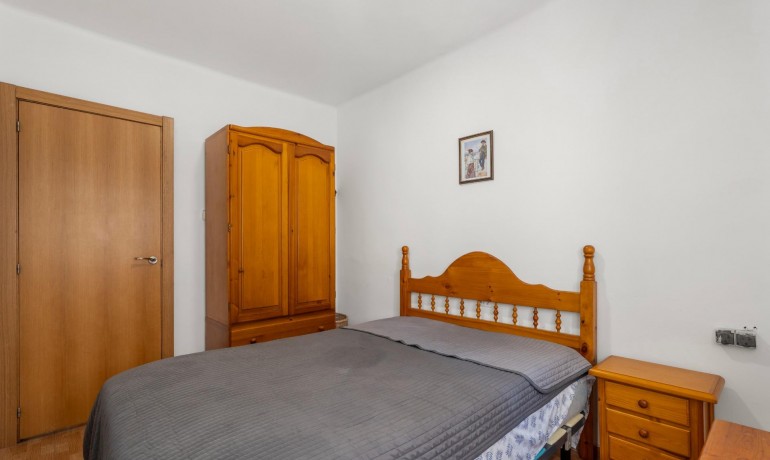 Venta - Apartamento / piso -
Torrevieja - Estacion de autobuses