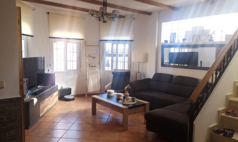 Sale - Villa -
Los Montesinos* - La Herrada