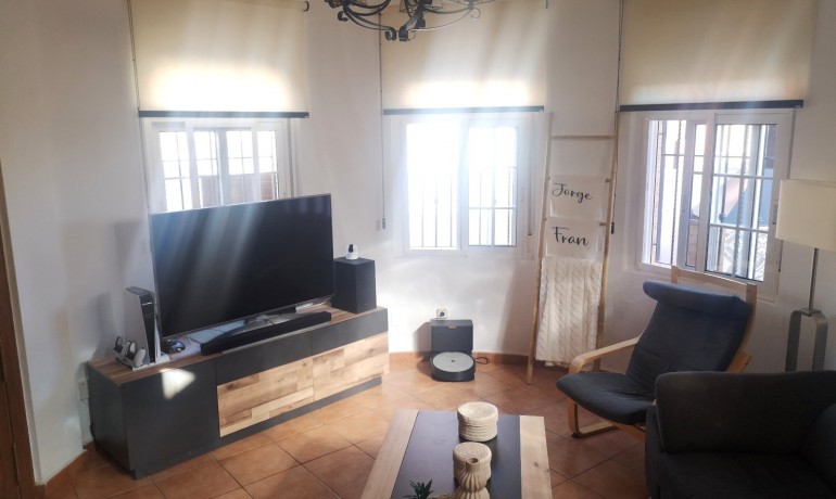 Sale - Villa -
Los Montesinos* - La Herrada