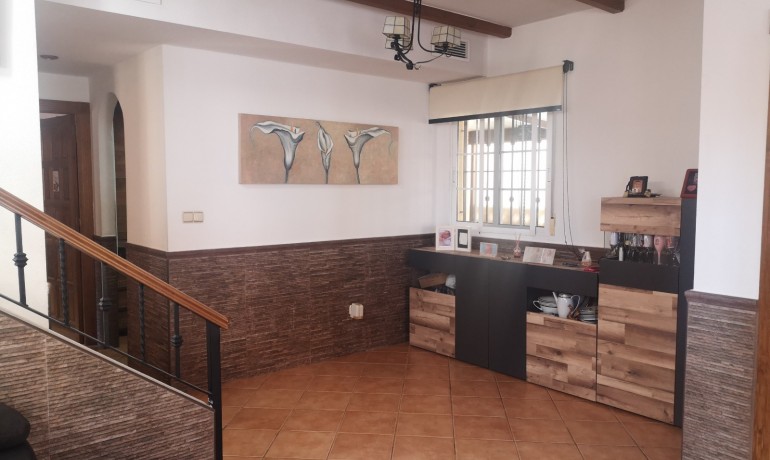 Sale - Villa -
Los Montesinos* - La Herrada