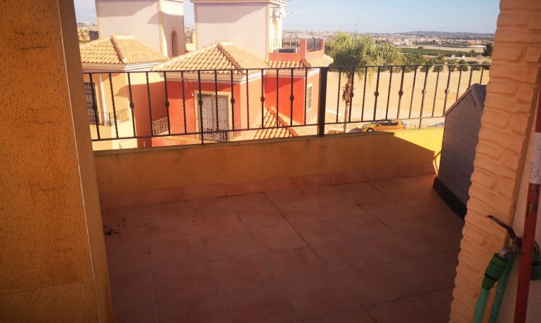 Sale - Villa -
Los Montesinos* - La Herrada