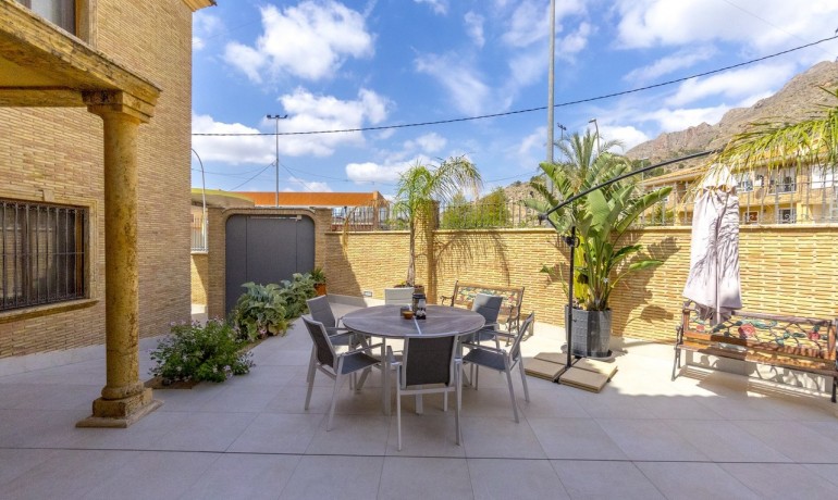 Venta - Villa -
Orihuela