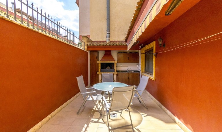 Venta - Villa -
Orihuela