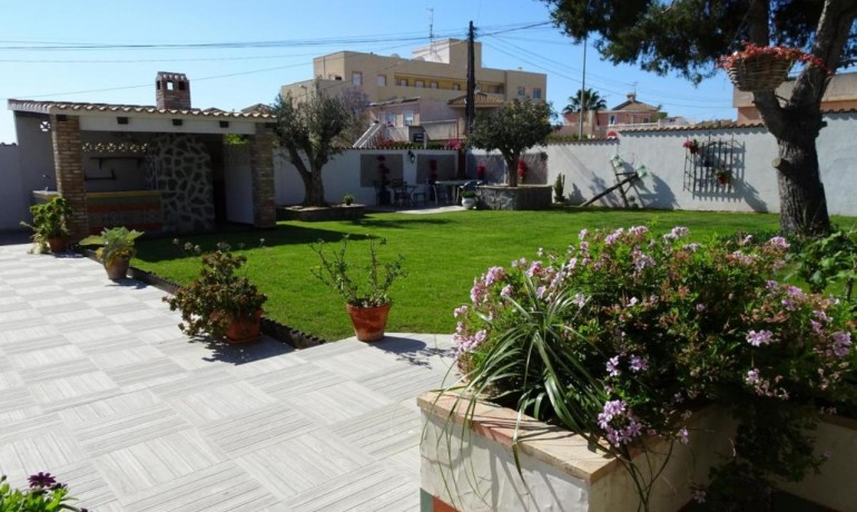 Herverkoop - Villa -
Orihuela Costa* - Cabo Roig