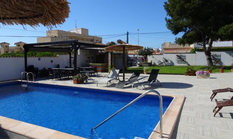 Herverkoop - Villa -
Orihuela Costa* - Cabo Roig