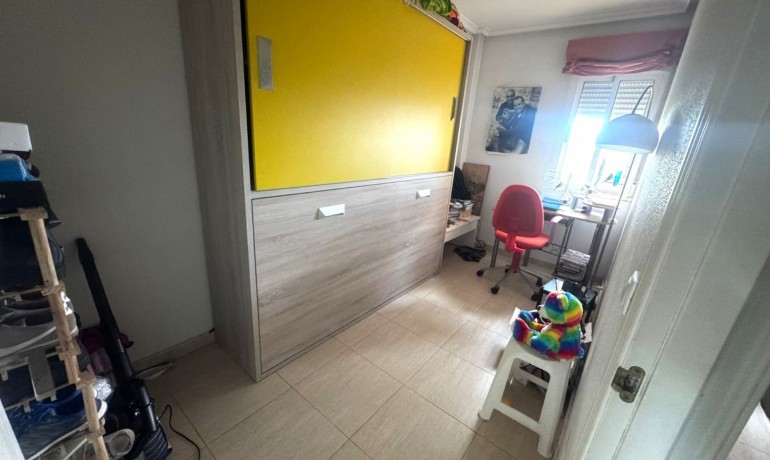 Revente - Appartement / Flat -
Alicante* - Daya Nueva