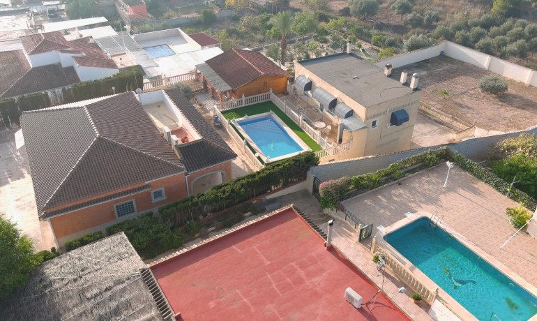 Sale - Villa -
Albatera
